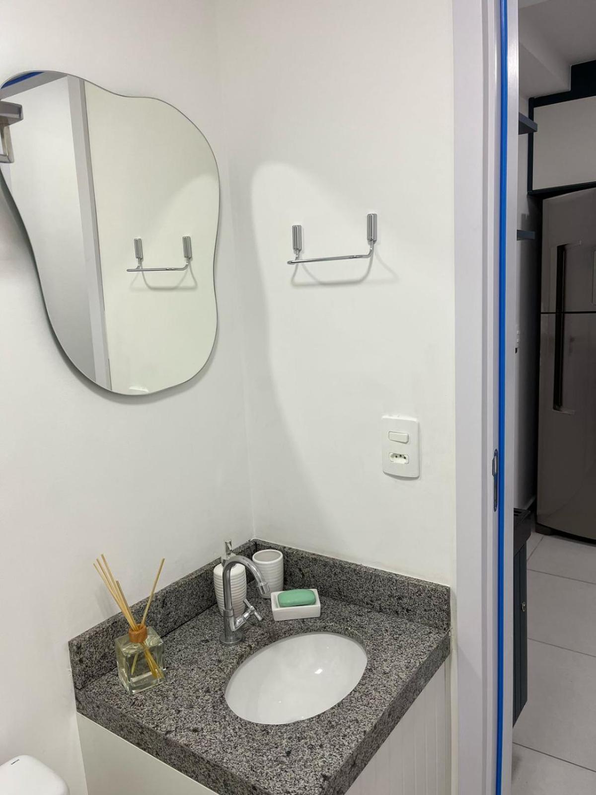 Novo E Moderno No Centro Apartamento